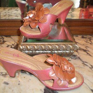 BORN CROWN Layla Pink/Peach Metallic Flower Heeled Sandals Sz.8 New in Box
